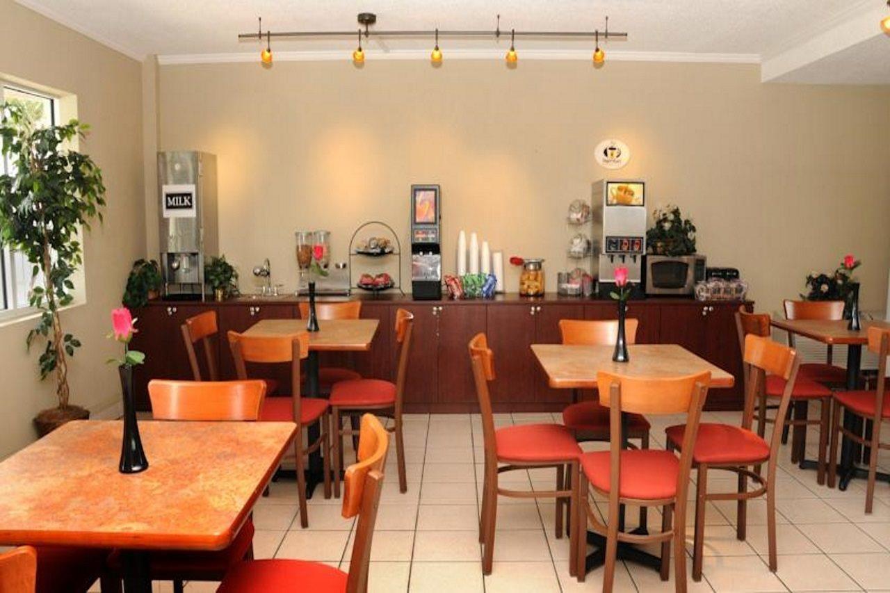 Super 8 By Wyndham Kissimmee Motel Luaran gambar