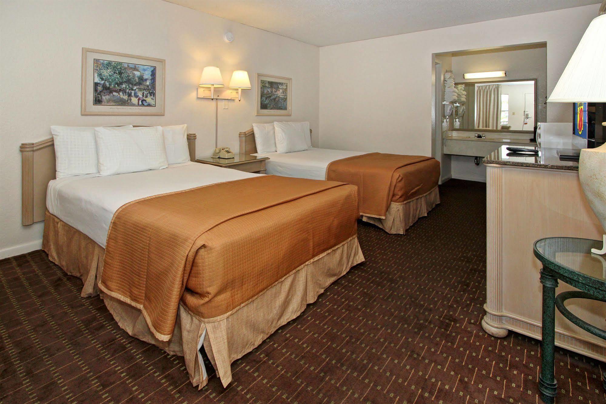 Super 8 By Wyndham Kissimmee Motel Luaran gambar